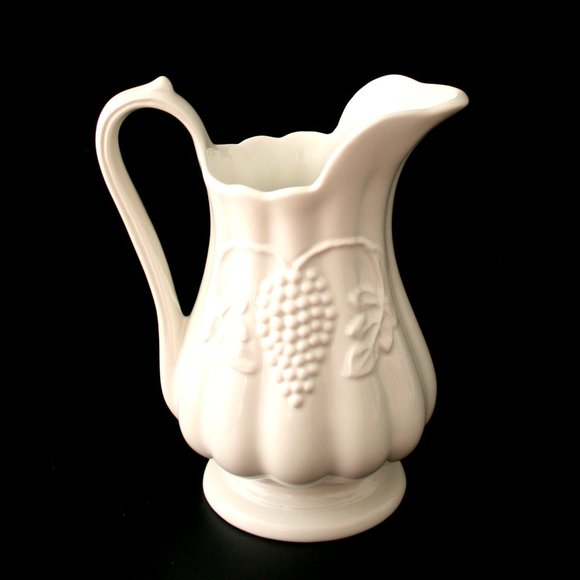 VTG Red Cliff Ironstone Small 6.5" - 7 3/4" Offwhite Grapes Pitcher - Picture 5 of 9